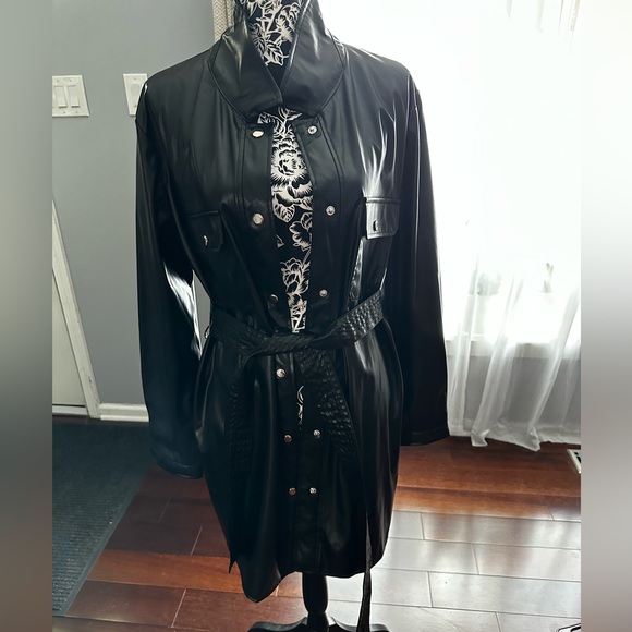 Leather Jacket - Picture 4 of 4